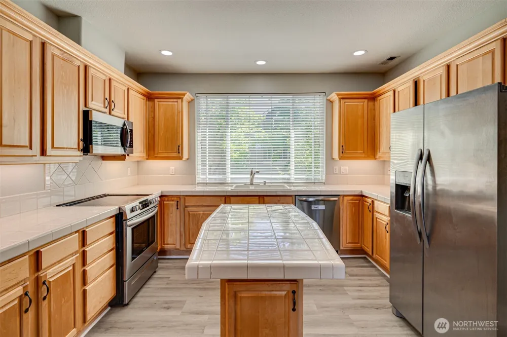 8722 NE 17th Street Vancouver, WA 98664