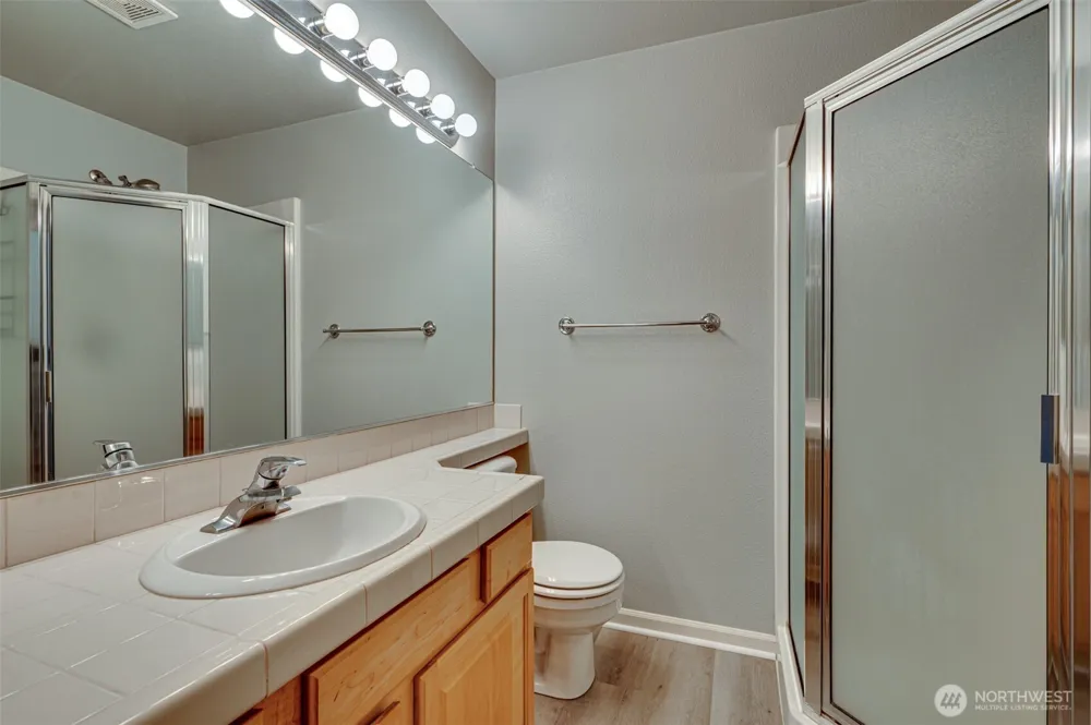 8722 NE 17th Street Vancouver, WA 98664