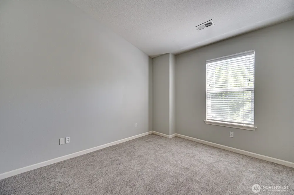 8722 NE 17th Street Vancouver, WA 98664