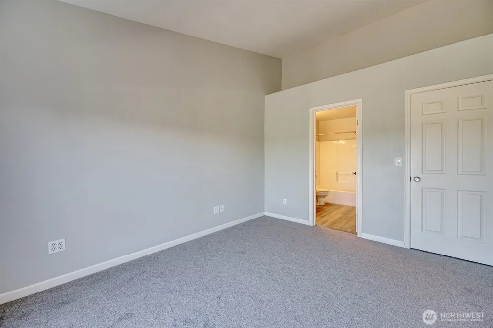 8722 NE 17th Street Vancouver, WA 98664