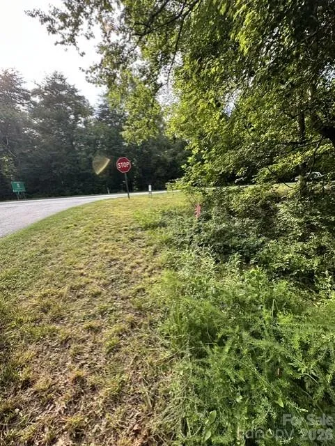 25 48th Avenue NE Hickory, NC 28601