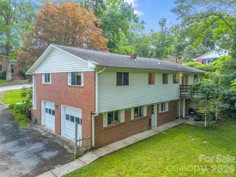 1317 Hyman Avenue Hendersonville, NC 28792