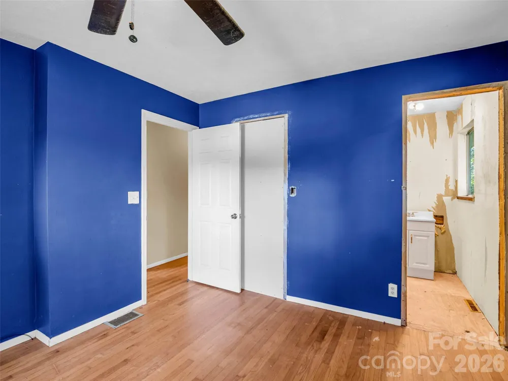 1317 Hyman Avenue Hendersonville, NC 28792