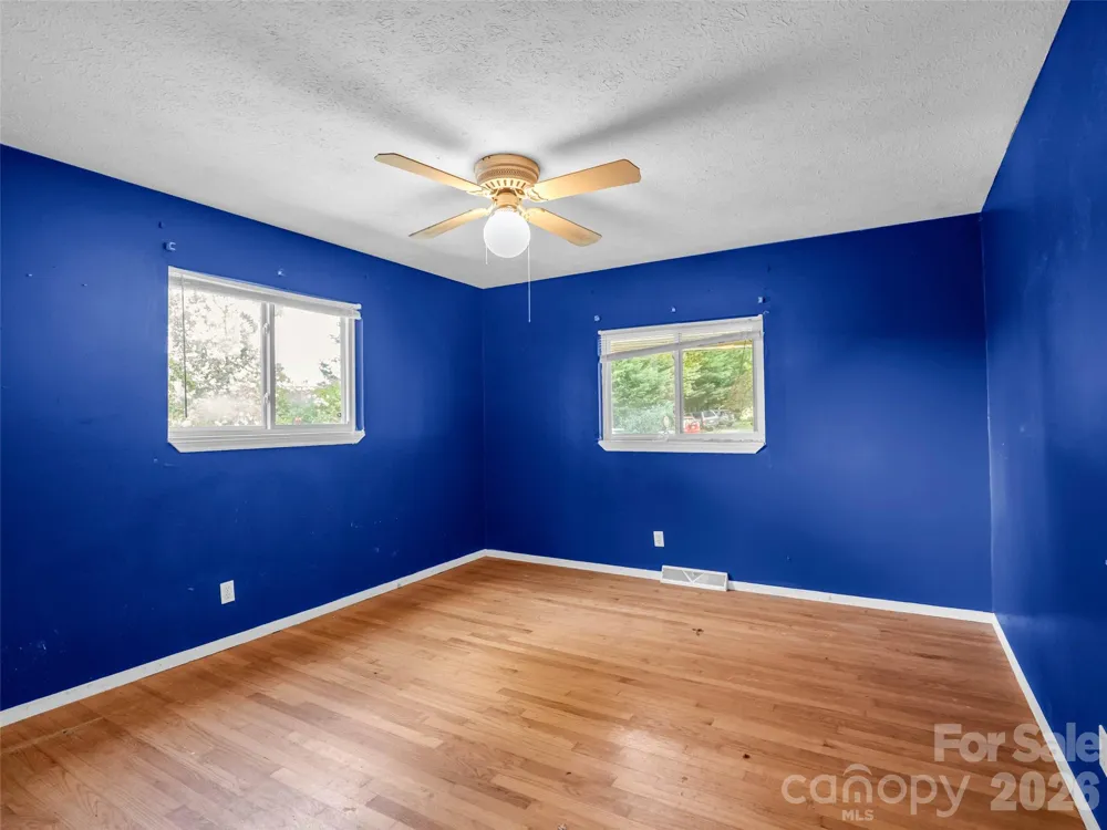 1317 Hyman Avenue Hendersonville, NC 28792