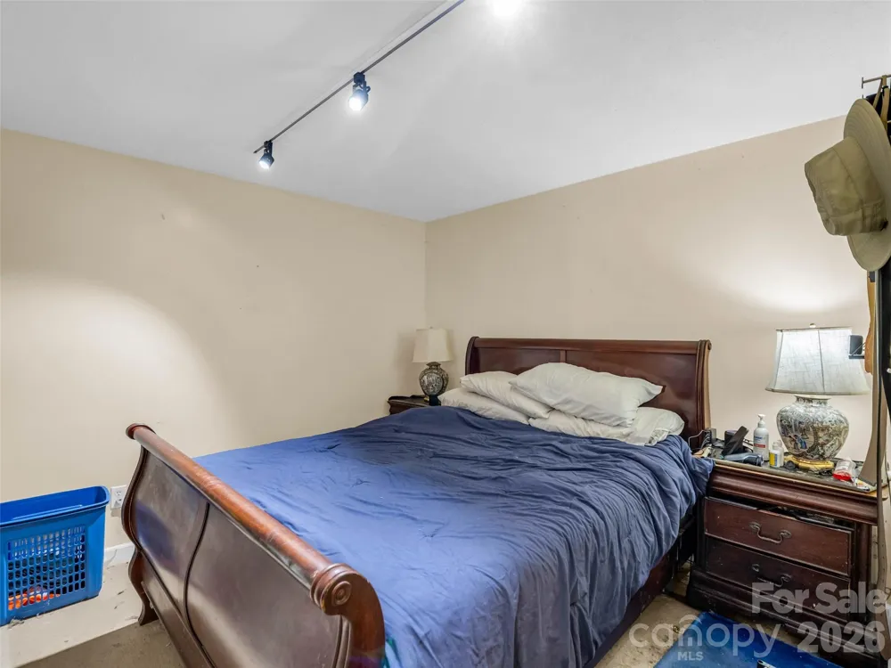 1317 Hyman Avenue Hendersonville, NC 28792