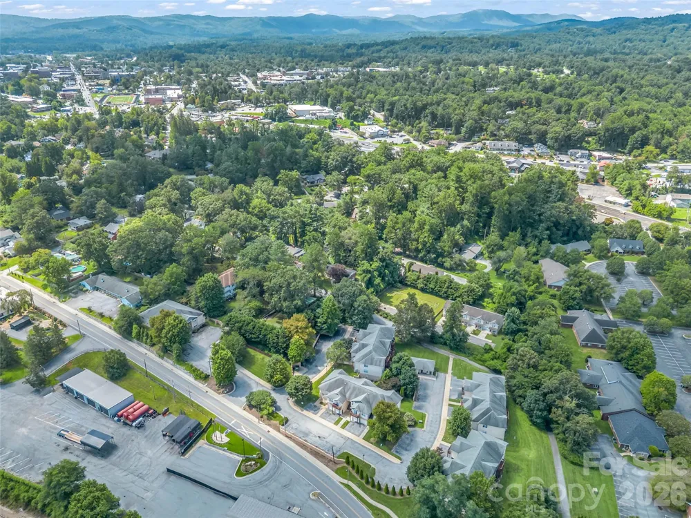 1317 Hyman Avenue Hendersonville, NC 28792