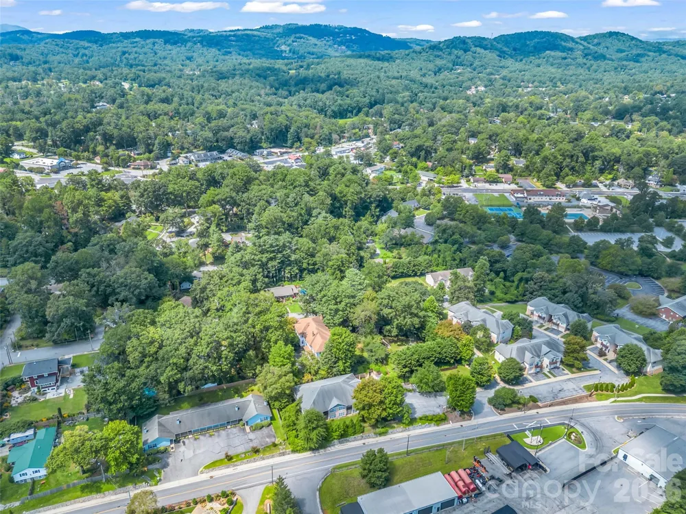 1317 Hyman Avenue Hendersonville, NC 28792
