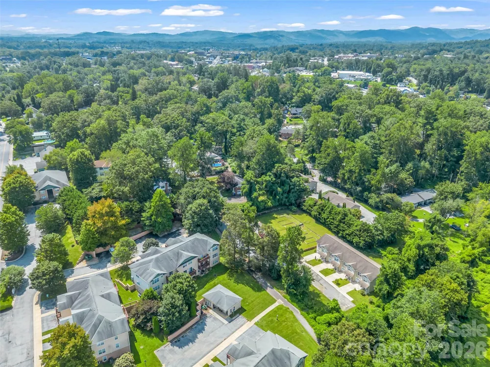 1317 Hyman Avenue Hendersonville, NC 28792