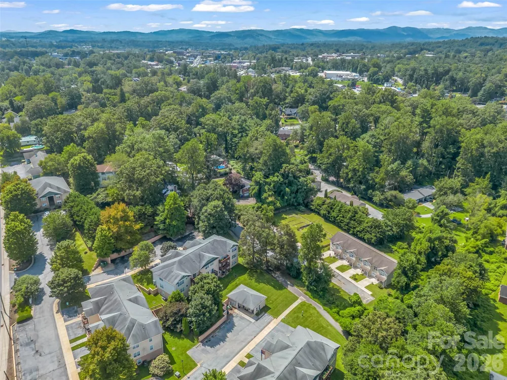 1317 Hyman Avenue Hendersonville, NC 28792