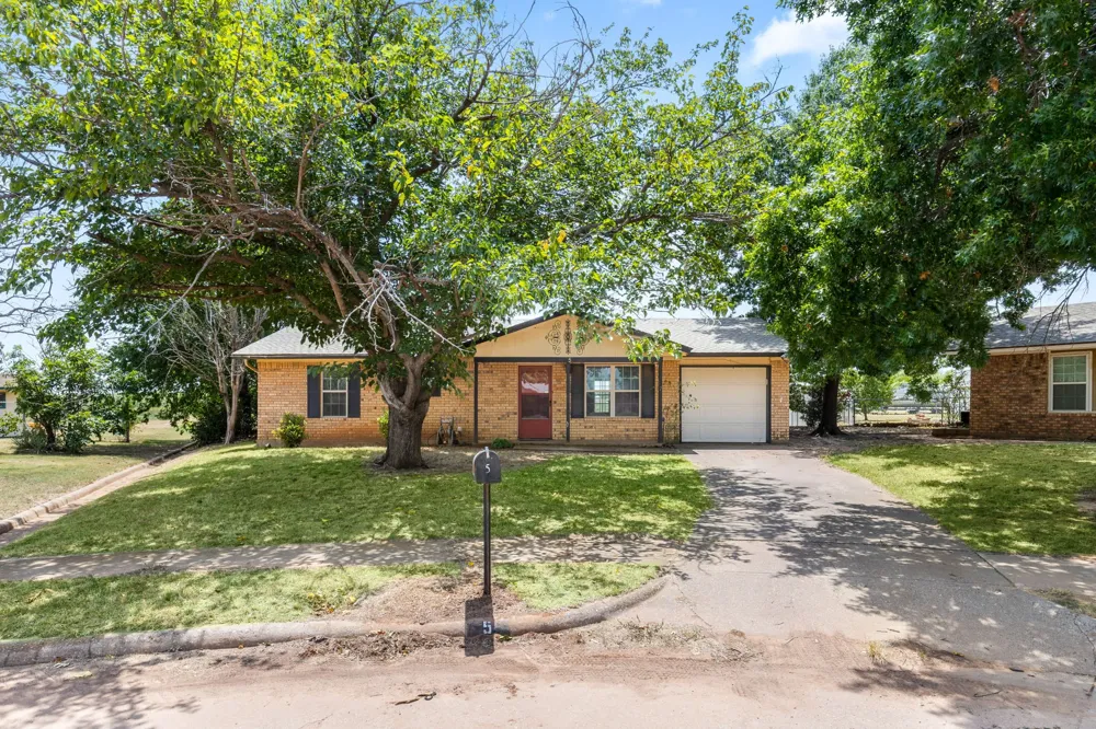 5 Village Glen Wichita Falls, TX 76302