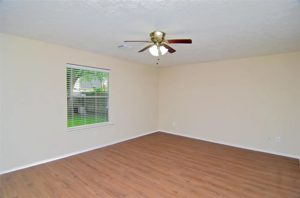 16915 Lighthouse View Drive Friendswood, TX 77546