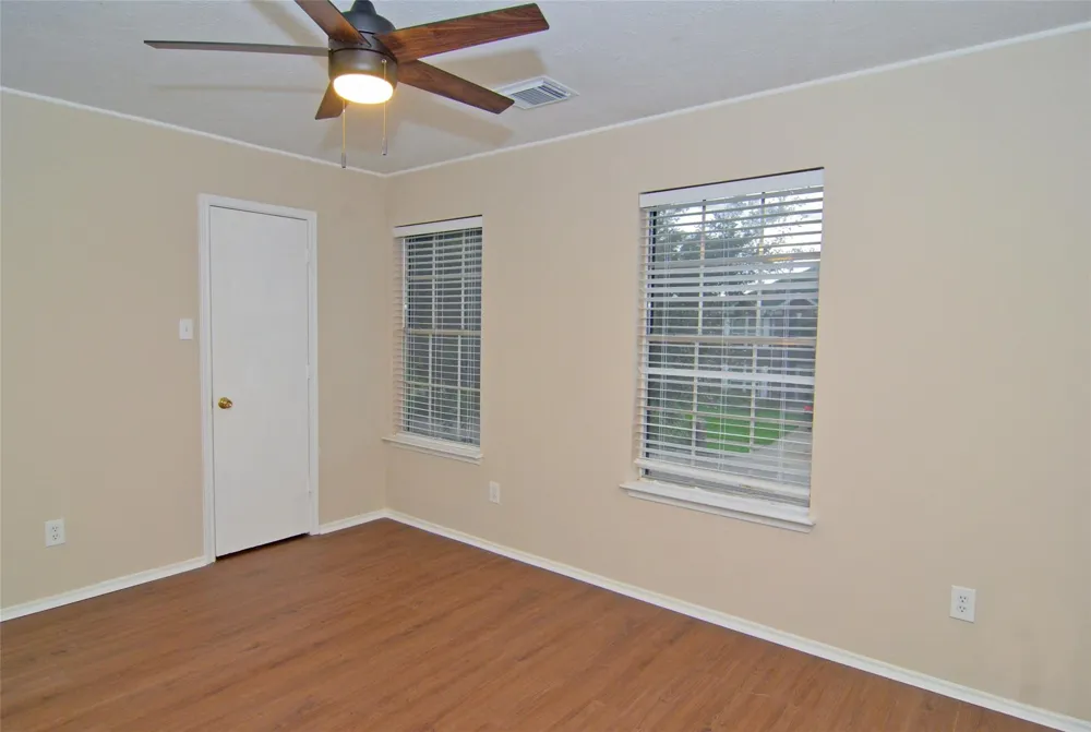 16915 Lighthouse View Drive Friendswood, TX 77546