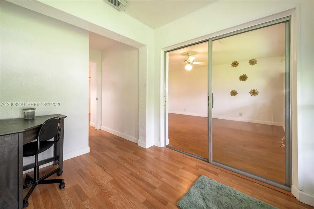 8555 NW 10th St #B106 Plantation, FL 33322