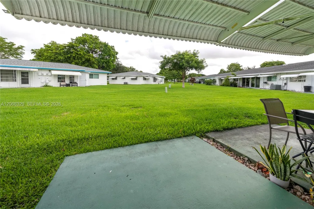8555 NW 10th St #B106 Plantation, FL 33322