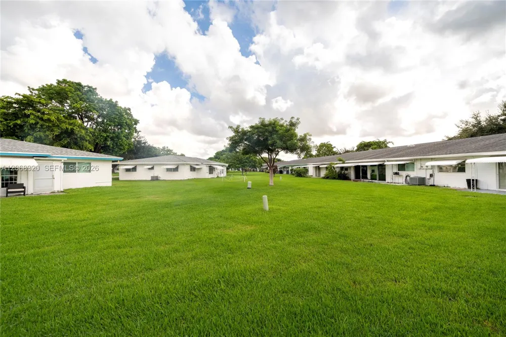 8555 NW 10th St #B106 Plantation, FL 33322