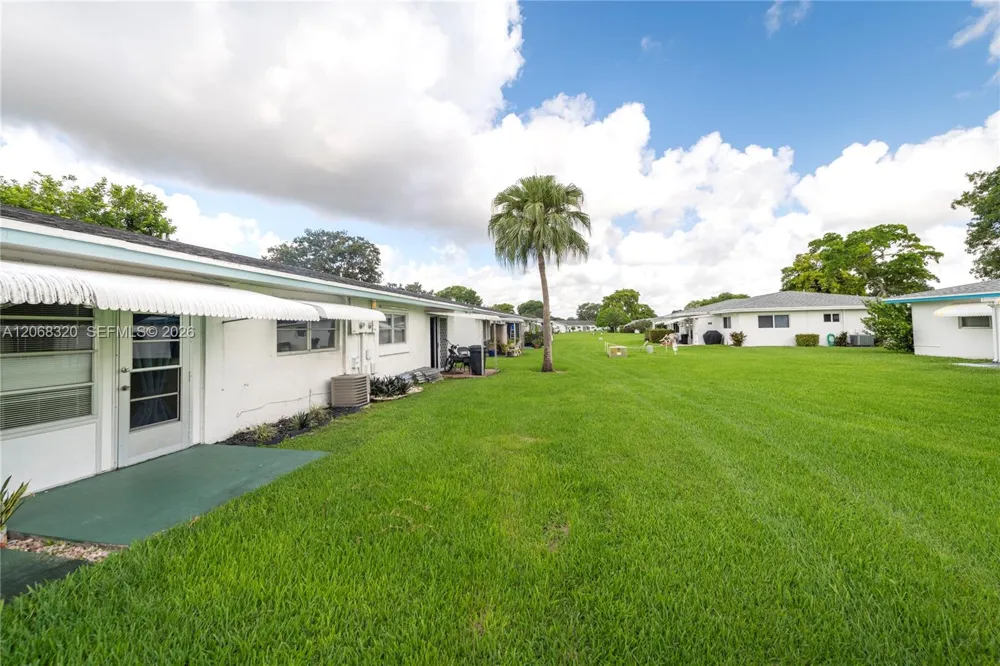 8555 NW 10th St #B106 Plantation, FL 33322