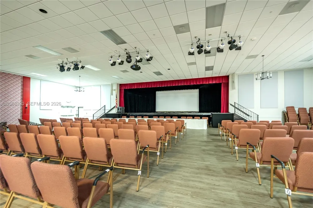 8555 NW 10th St #B106 Plantation, FL 33322