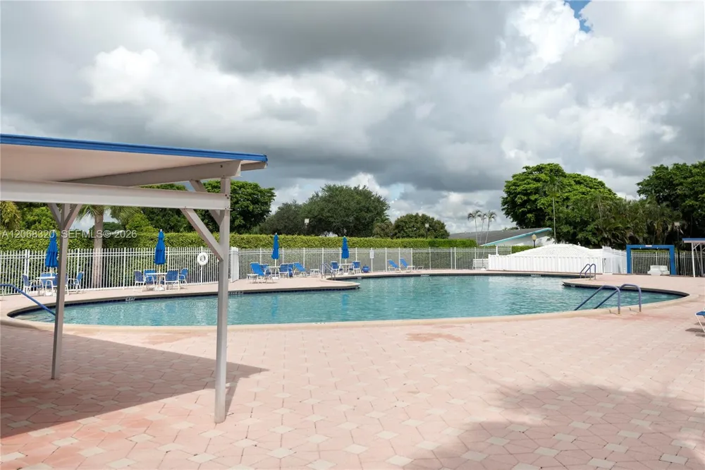 8555 NW 10th St #B106 Plantation, FL 33322