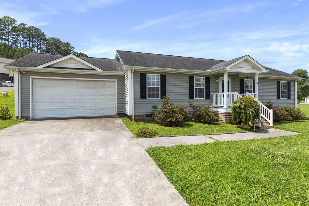 153 Claire Street Benton, TN 37307
