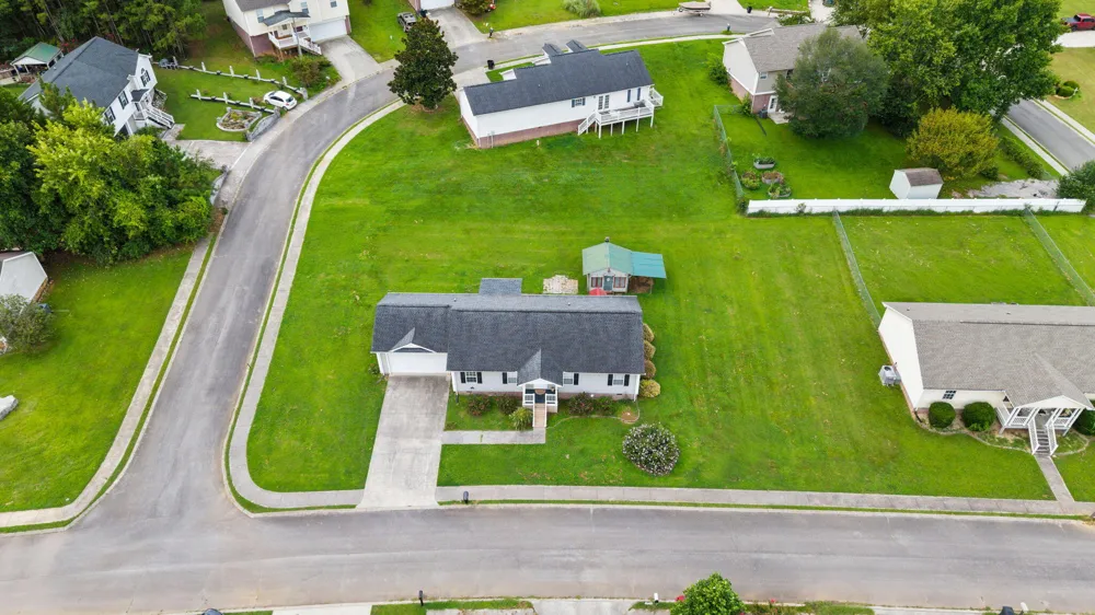 153 Claire Street Benton, TN 37307
