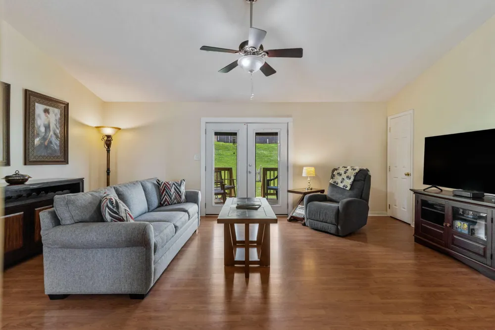 153 Claire Street Benton, TN 37307