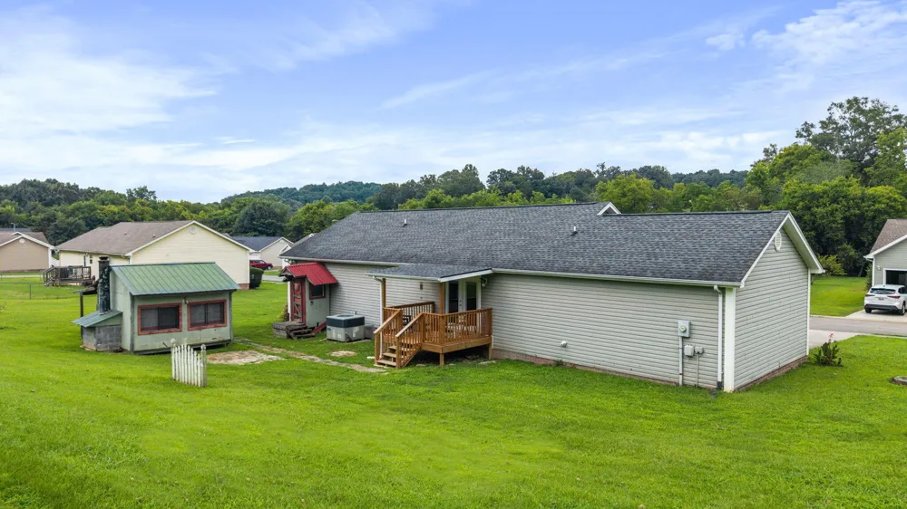 153 Claire Street Benton, TN 37307