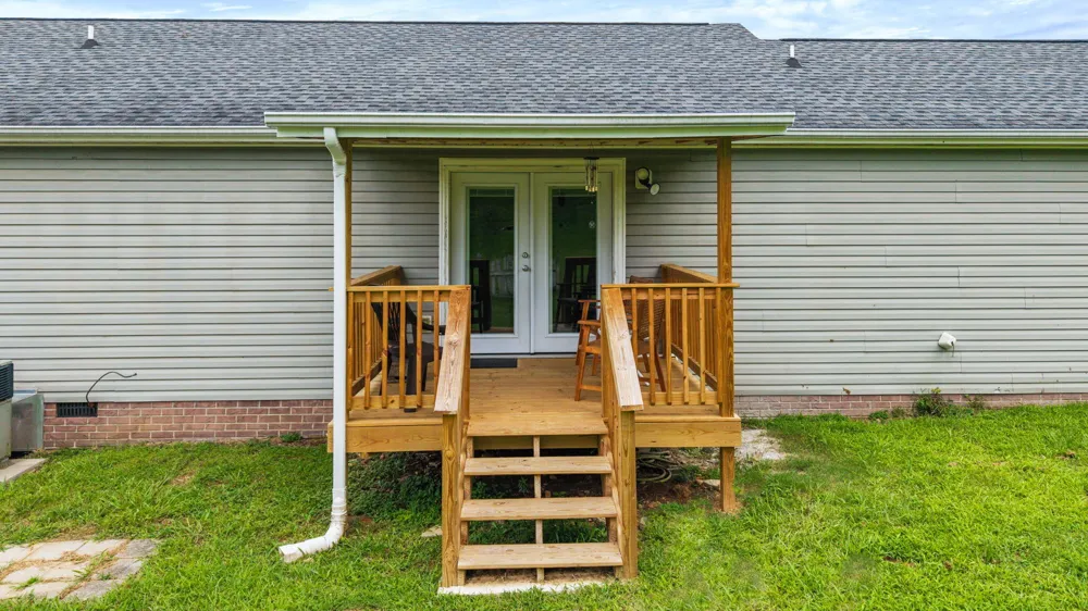 153 Claire Street Benton, TN 37307