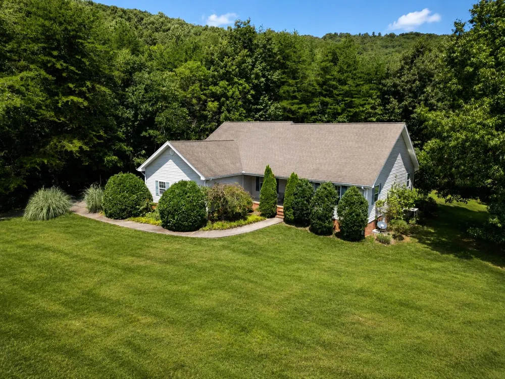 36 Glendale Court Trenton, GA 30752