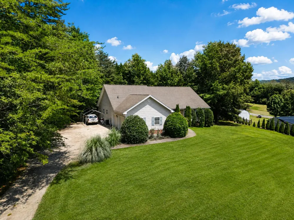 36 Glendale Court Trenton, GA 30752