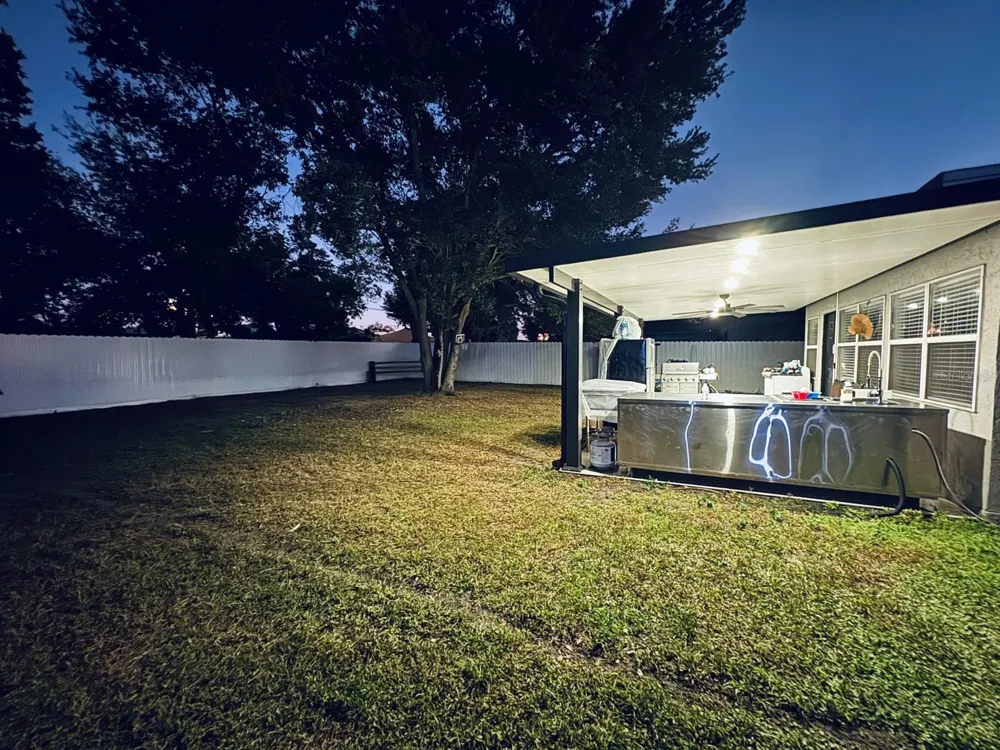 17 S SOLANDRA DRIVE Orlando, FL 32807