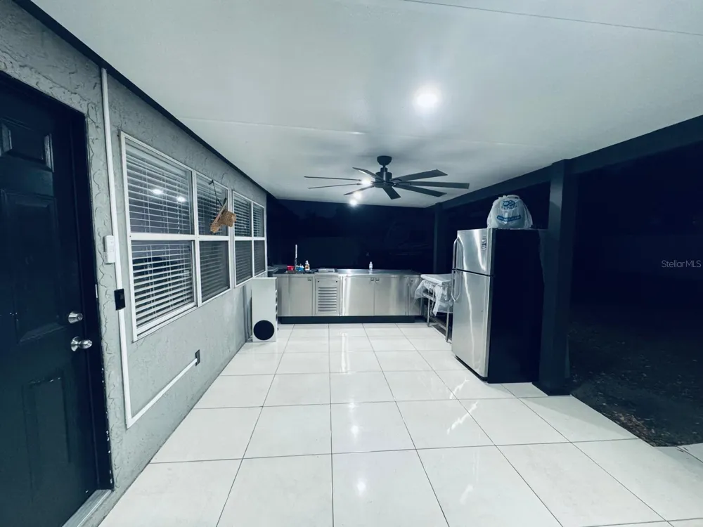 17 S SOLANDRA DRIVE Orlando, FL 32807