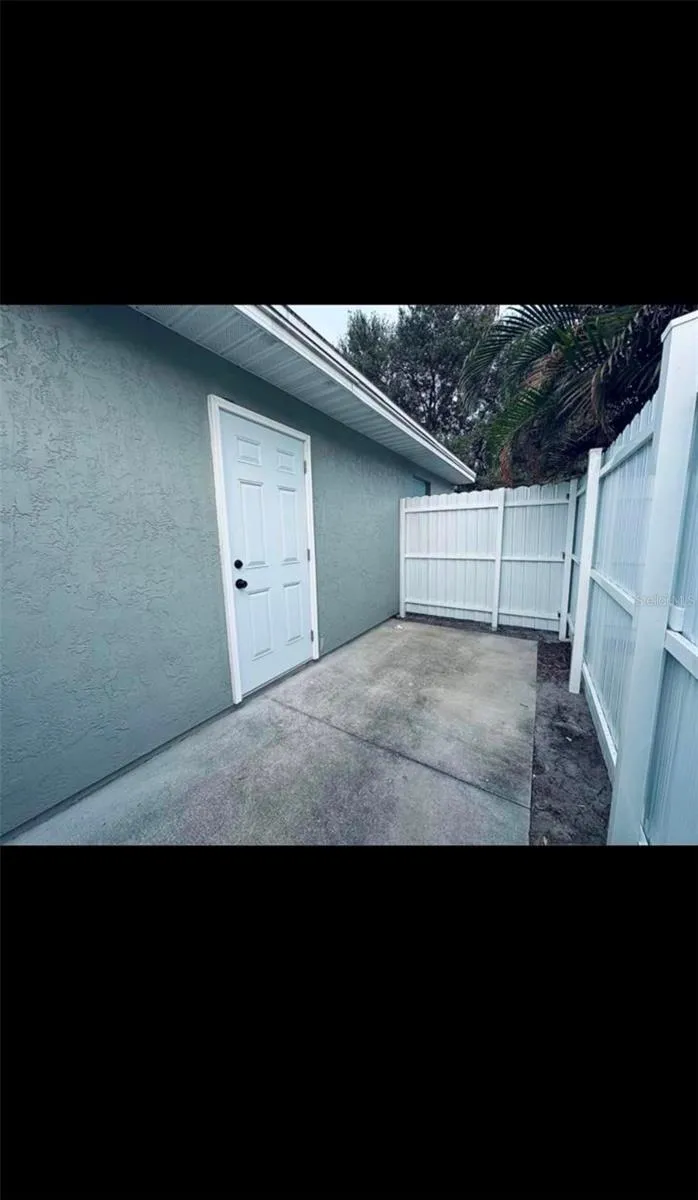 17 S SOLANDRA DRIVE Orlando, FL 32807