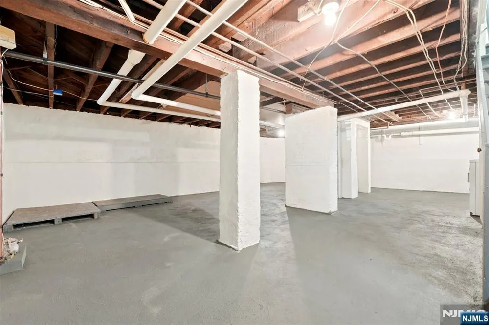 888 Lake Street Newark, NJ 07104