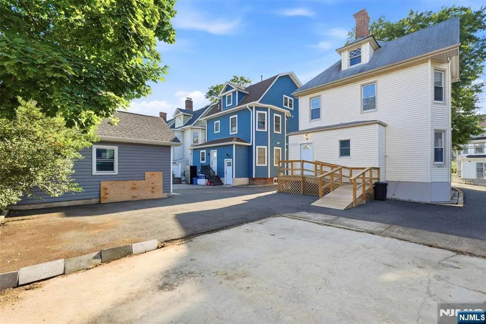 888 Lake Street Newark, NJ 07104