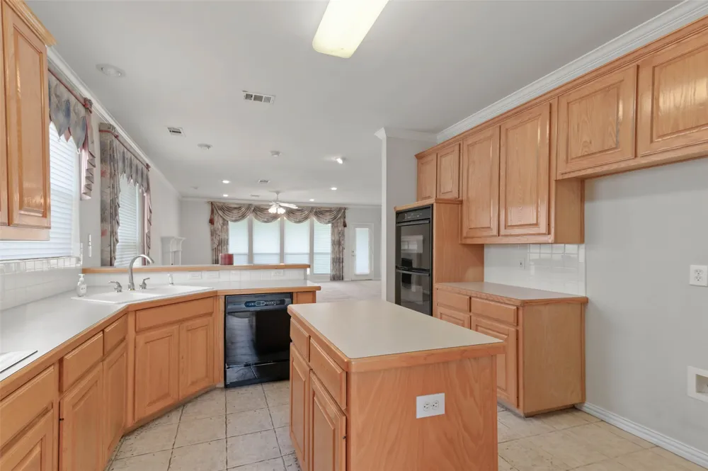 1709 Villa Court Corinth, TX 76210