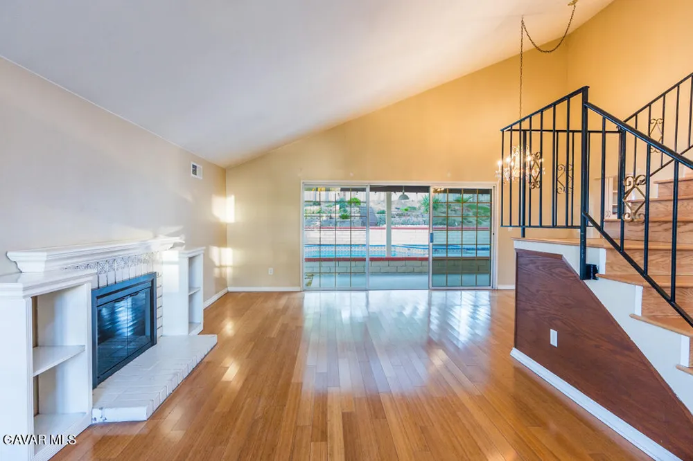 23132 Posada Drive Santa Clarita, CA 91354