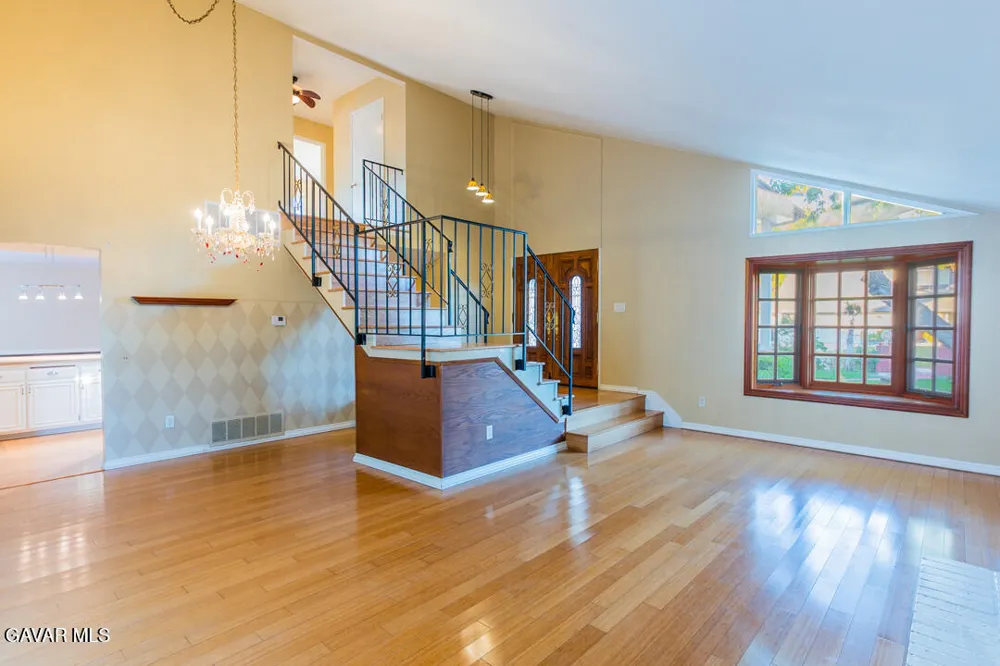 23132 Posada Drive Santa Clarita, CA 91354