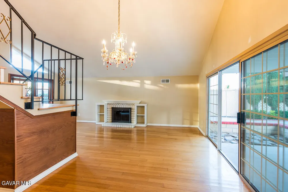 23132 Posada Drive Santa Clarita, CA 91354
