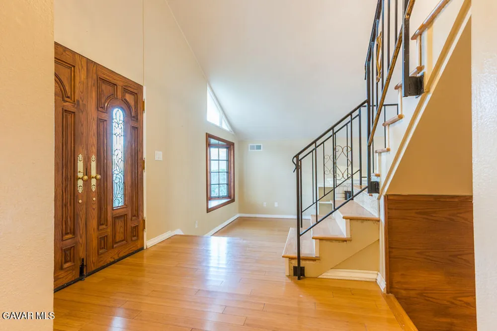 23132 Posada Drive Santa Clarita, CA 91354