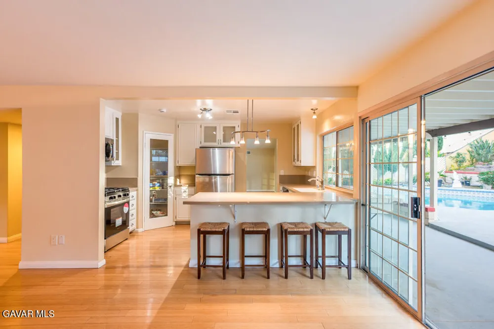 23132 Posada Drive Santa Clarita, CA 91354