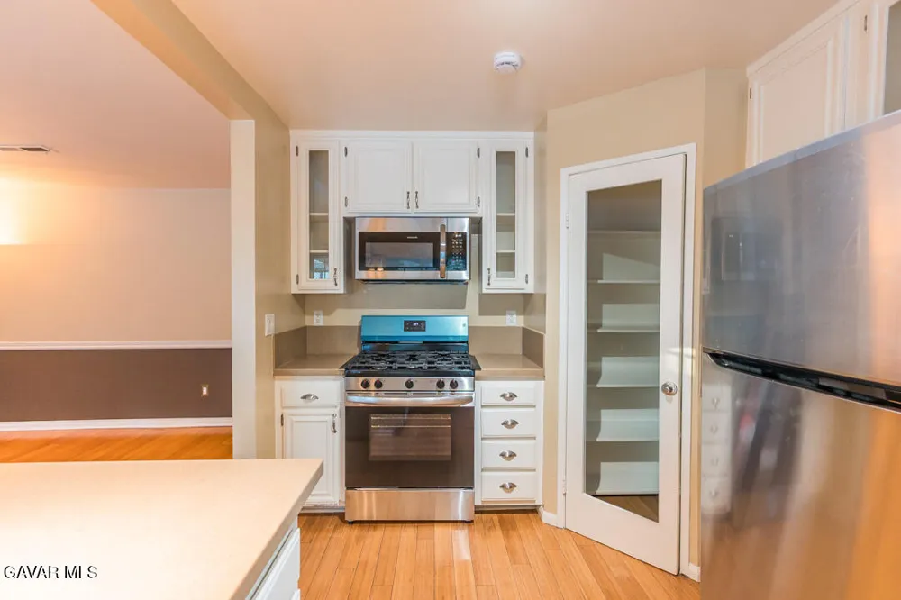 23132 Posada Drive Santa Clarita, CA 91354
