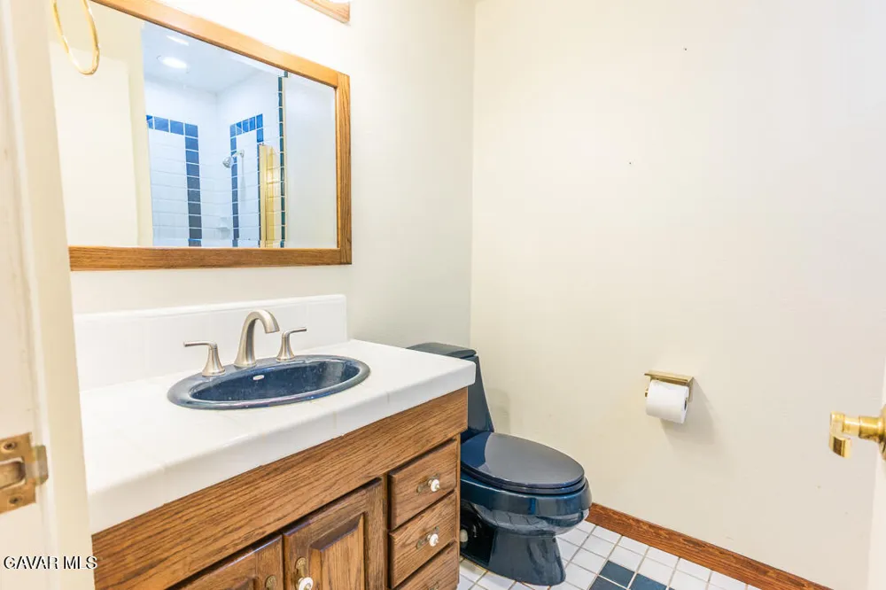 23132 Posada Drive Santa Clarita, CA 91354