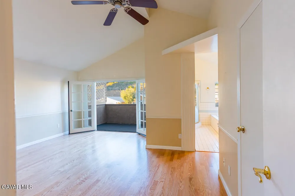 23132 Posada Drive Santa Clarita, CA 91354