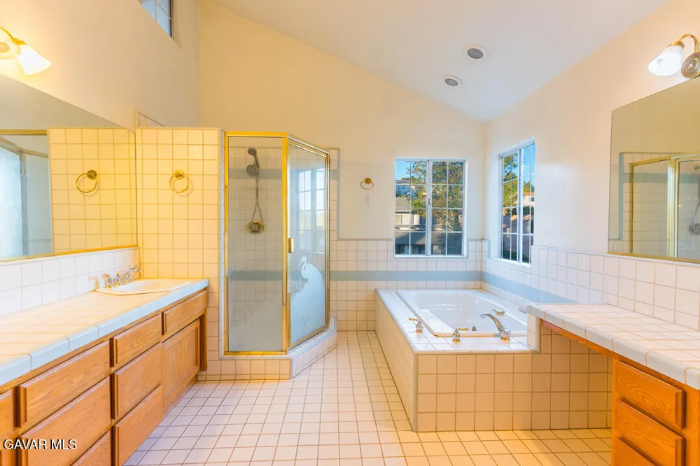 23132 Posada Drive Santa Clarita, CA 91354