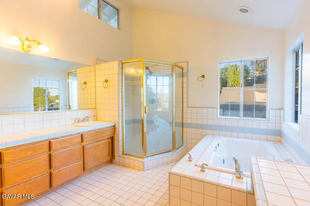 23132 Posada Drive Santa Clarita, CA 91354