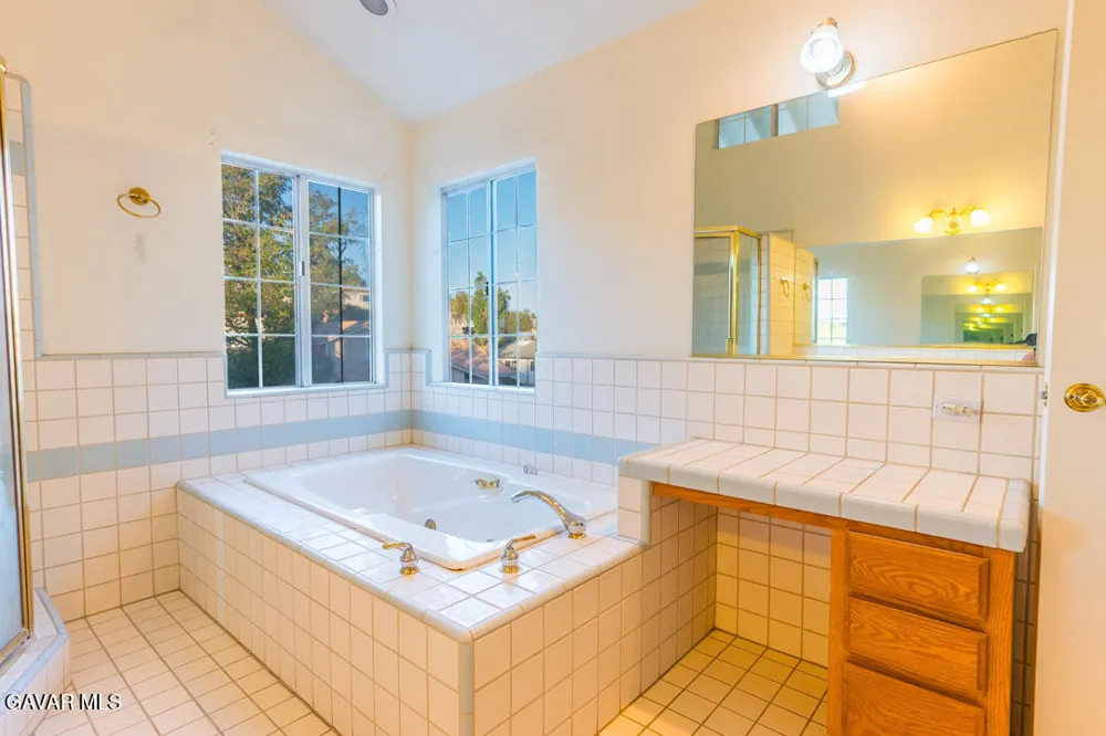 23132 Posada Drive Santa Clarita, CA 91354