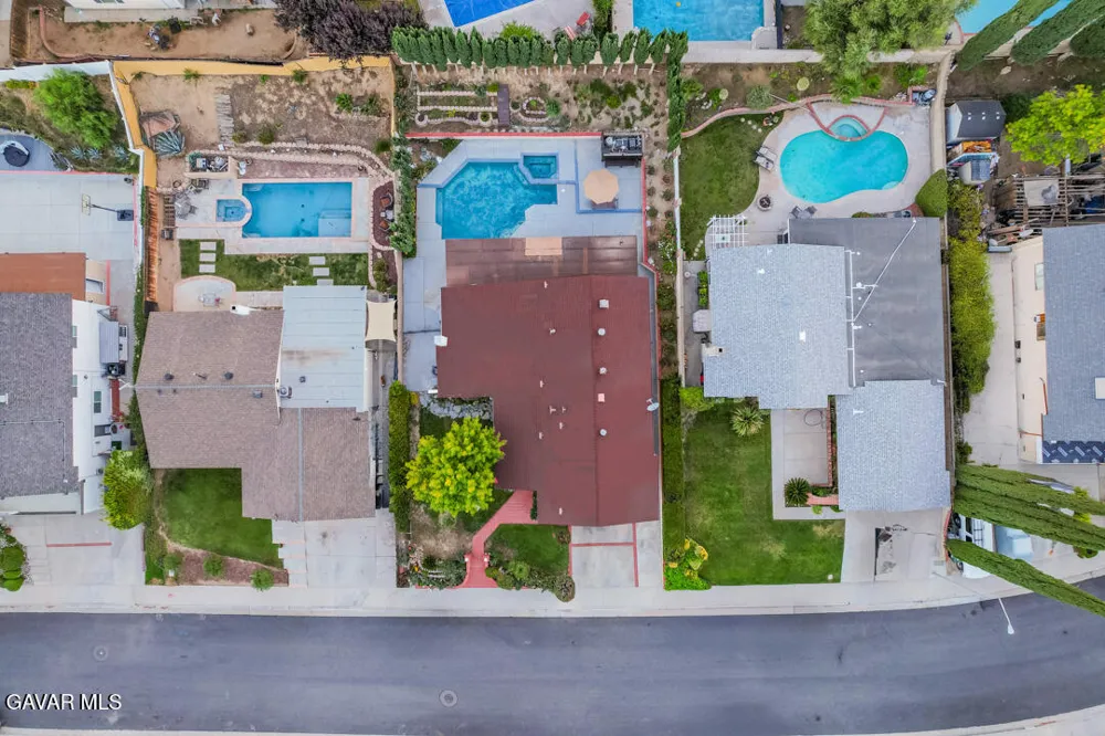 23132 Posada Drive Santa Clarita, CA 91354