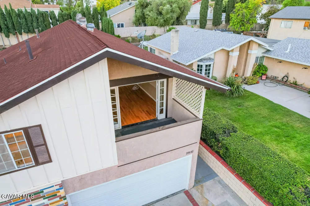 23132 Posada Drive Santa Clarita, CA 91354