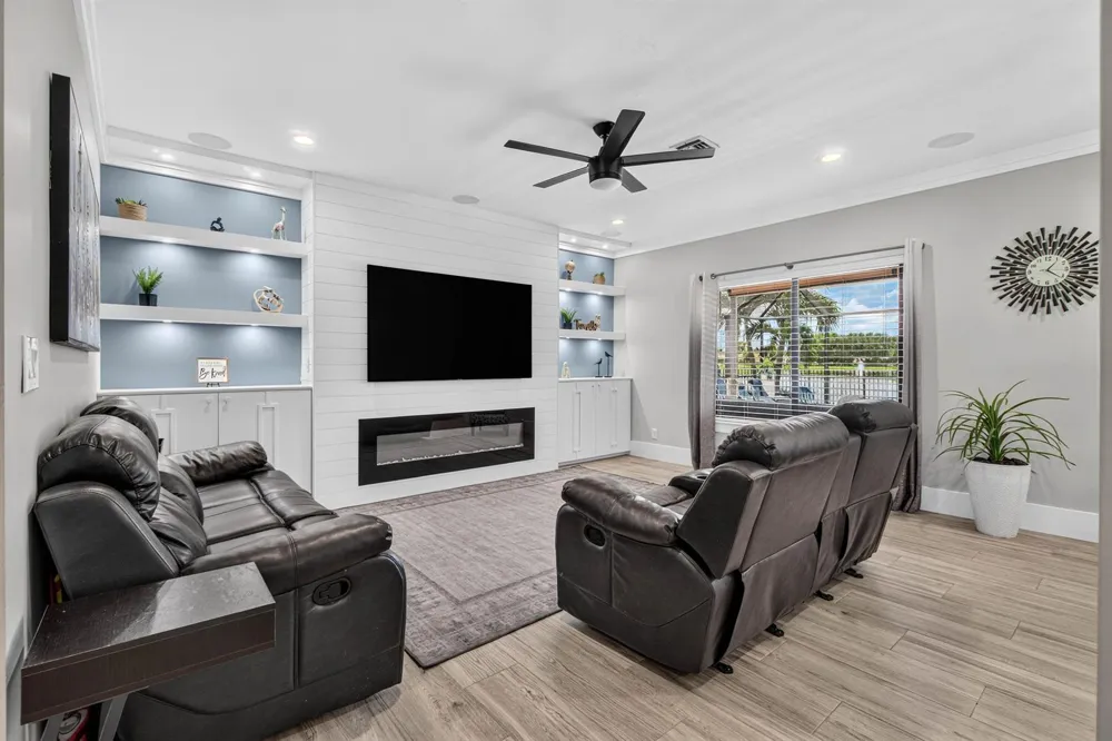3725 CYPRESS LAKE DRIVE Lake Worth, FL 33467