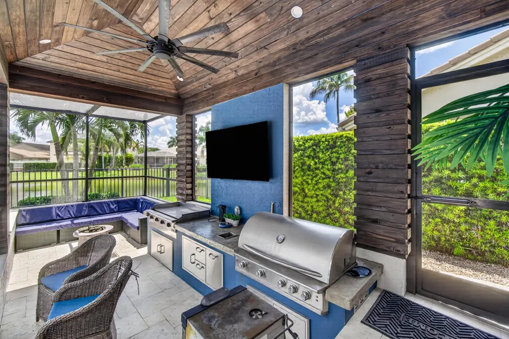 3725 CYPRESS LAKE DRIVE Lake Worth, FL 33467